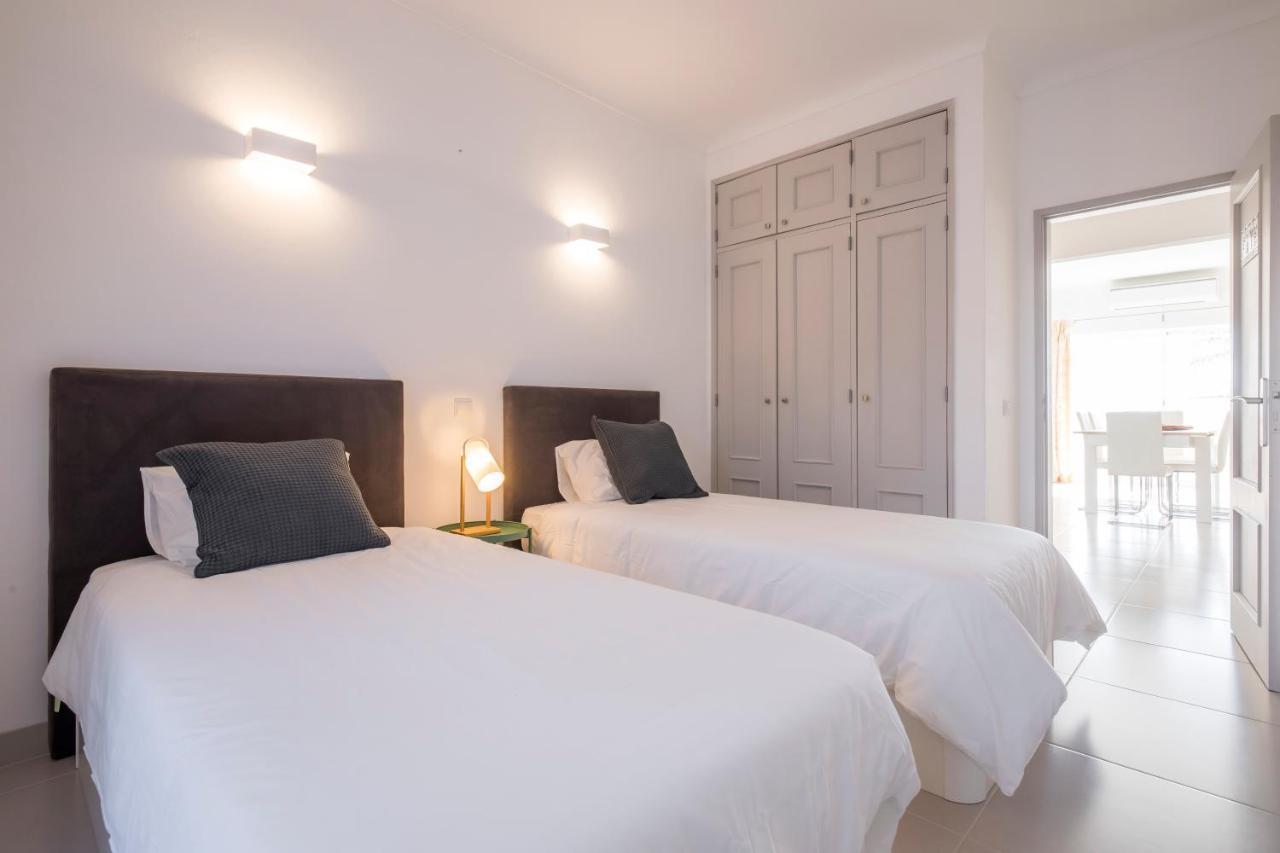 Beautiful Seaview 2 Bedroom Apartment Praia Da Luz Bagian luar foto